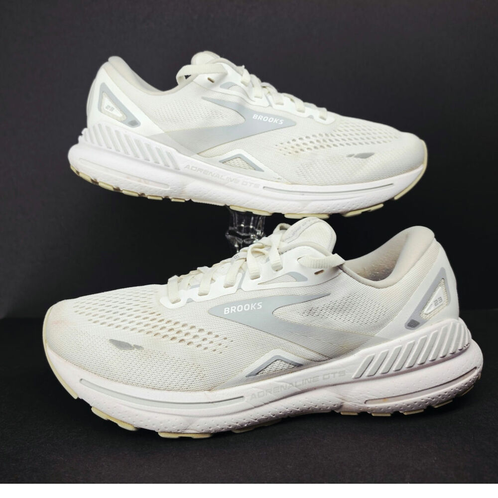 Brooks Women 9.5 Comfy footwear